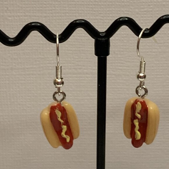Hot Dog Earring, Funny Food Earring, Gift Idea, Food Jewelry, Silly Earring - Picture 7 of 7
